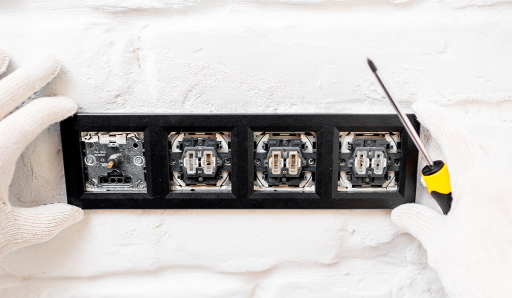 kak-podklyuchit-lyustru-k-vyklyuchatelyu_3.jpg kak-podklyuchit-lyustru-k-vyklyuchatelyu_3.jpg